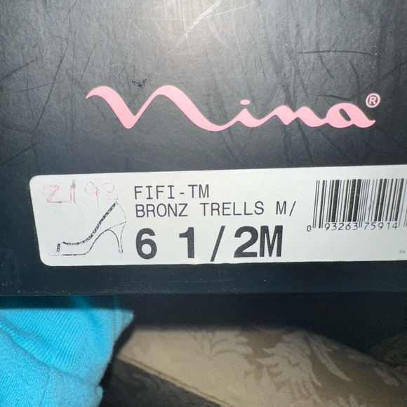 Nina bronze heels size 6.5 - Picture 5 of 6